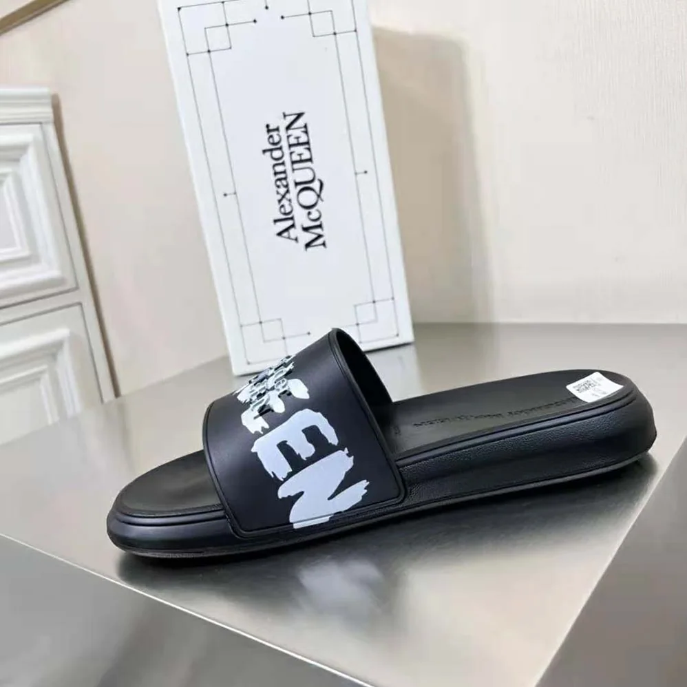 Alexander Mcqueen Mcqueen Graffiti Rubber Pool Slide in Black for Unisex in White