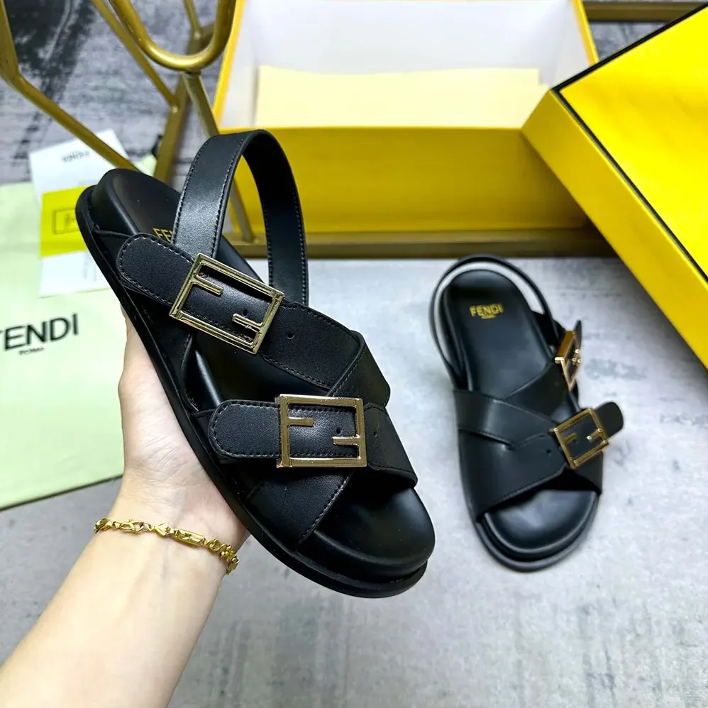 Fendi Feel Black Leather Slides for Women