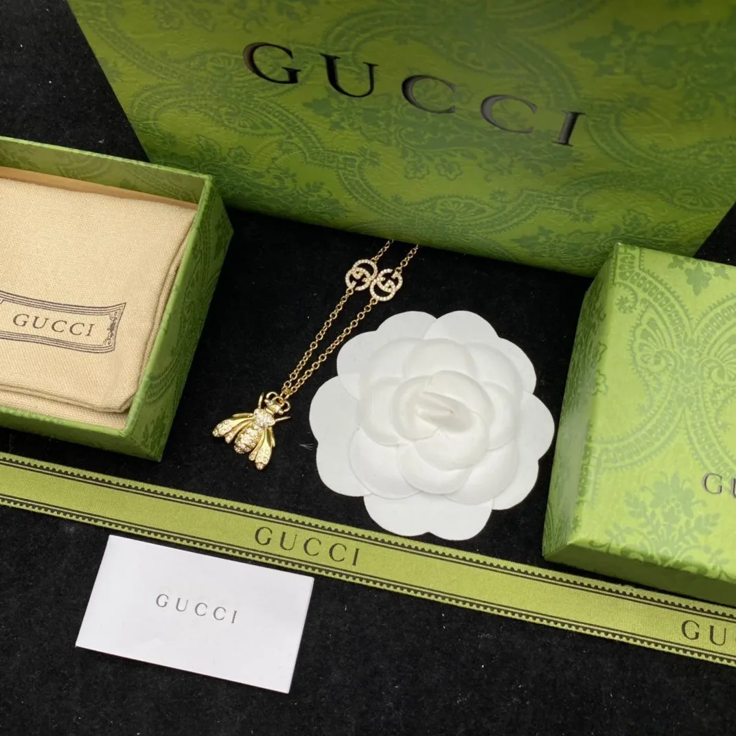 Gucci Bee Necklace Gold Gucci Bee Necklace Gold