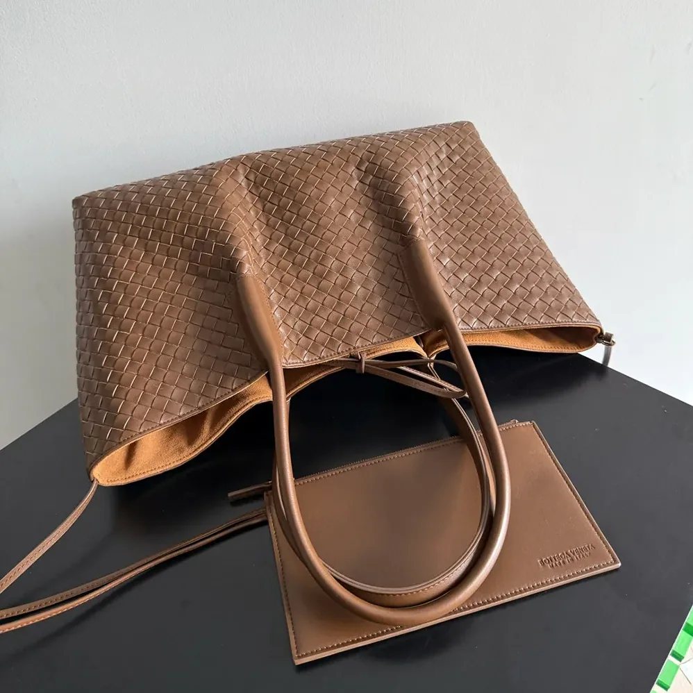 Bottega Veneta Pinacoteca in Intrecciato Silky Calf Leather for Women