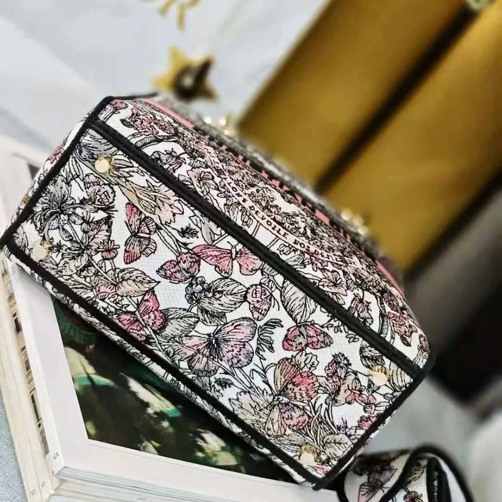 Dior Medium Lady D-lite Bag White and Pastel Pink Butterfly Around The World Embroidery for Women Dior Medium Lady D-lite Bag White and Pastel Pink Butterfly Around The World Embroidery for Women