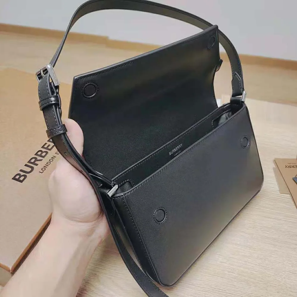 Burberry Leather Catherine Shoulder Bag for Women in Black Burberry Leather Catherine Shoulder Bag for Women in Black