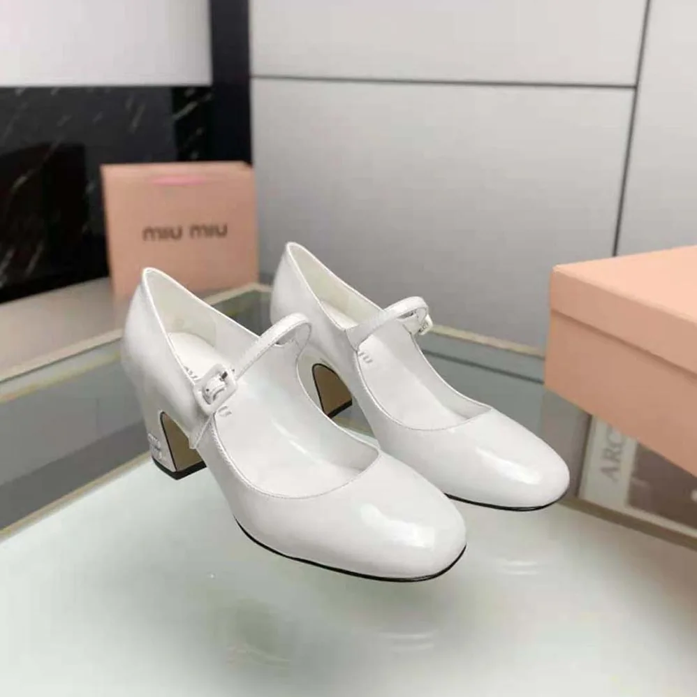 Miu Miu Patent Leather Pumps with Metal Lettering Logo for Women in White Miu Miu Patent Leather Pumps with Metal Lettering Logo for Women in White