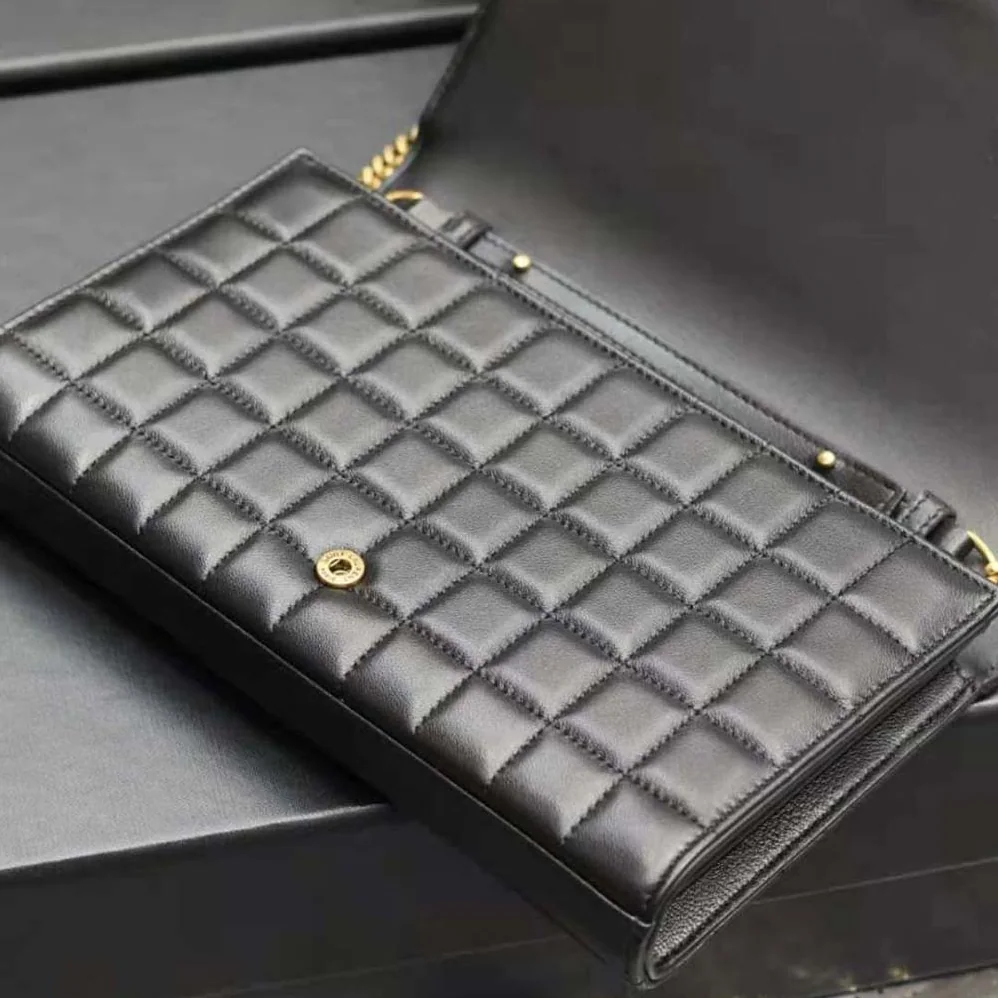 Saint Laurent YSL Le Maillon in Quilted Shiny Leather for Women in Black