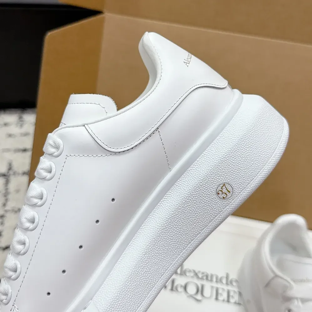 Alexander Mcqueen Oversized Sneaker Shoes White for Unisex Alexander Mcqueen Oversized Sneaker Shoes White for Unisex