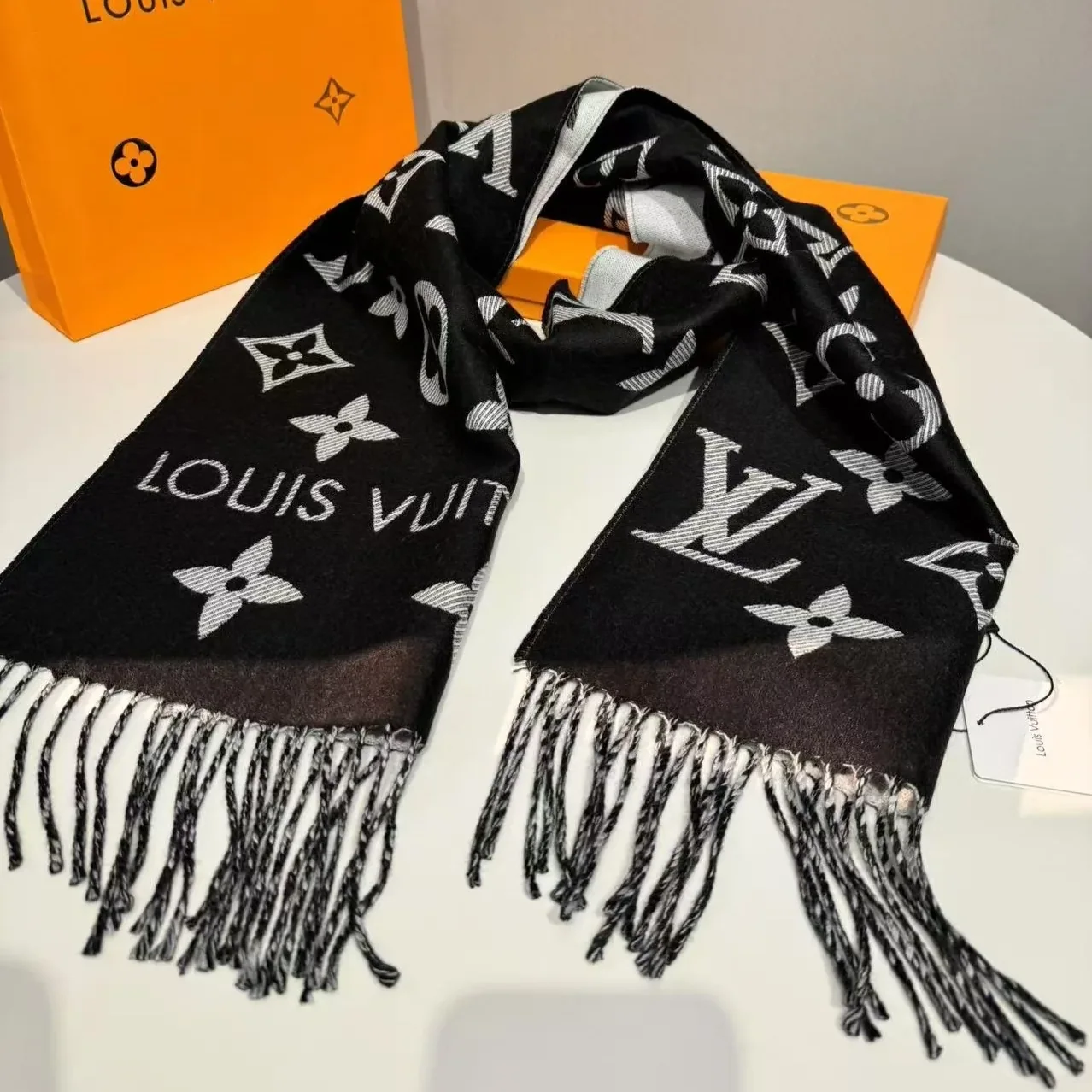 Louis Vuitton LOGOMANIA Scarf Pink