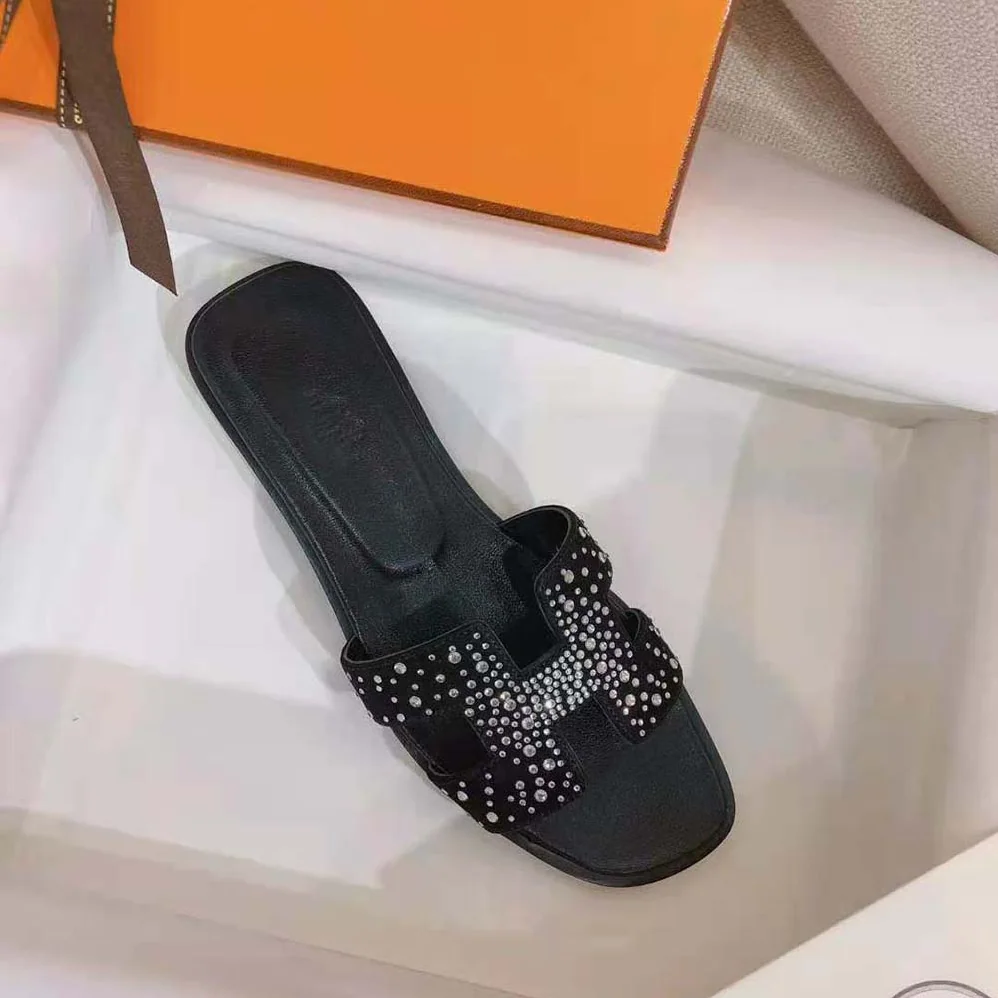 Hermes Oasis Sandal in Suede Goatskin for Women in Black Hermes Oasis Sandal in Suede Goatskin for Women in Black