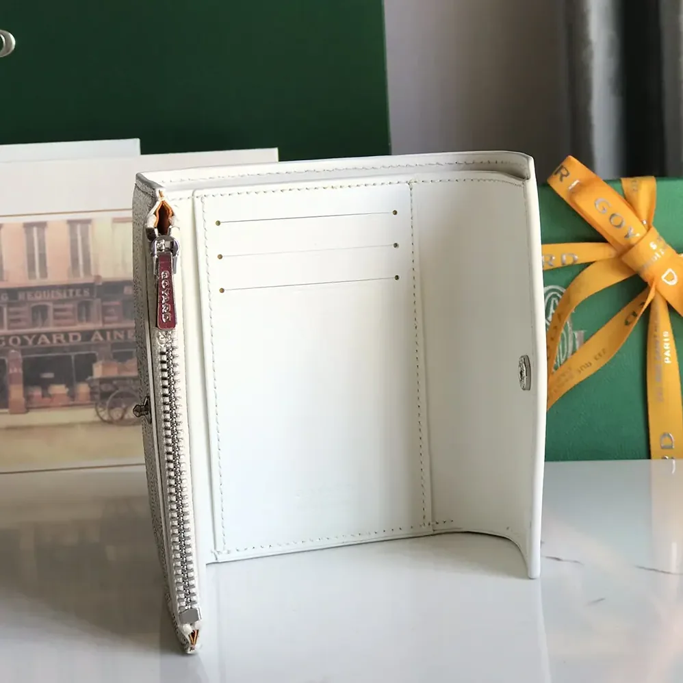 Goyard Saint Gabrie Wallet for Unisex in White Goyard Saint Gabrie Wallet for Unisex in White