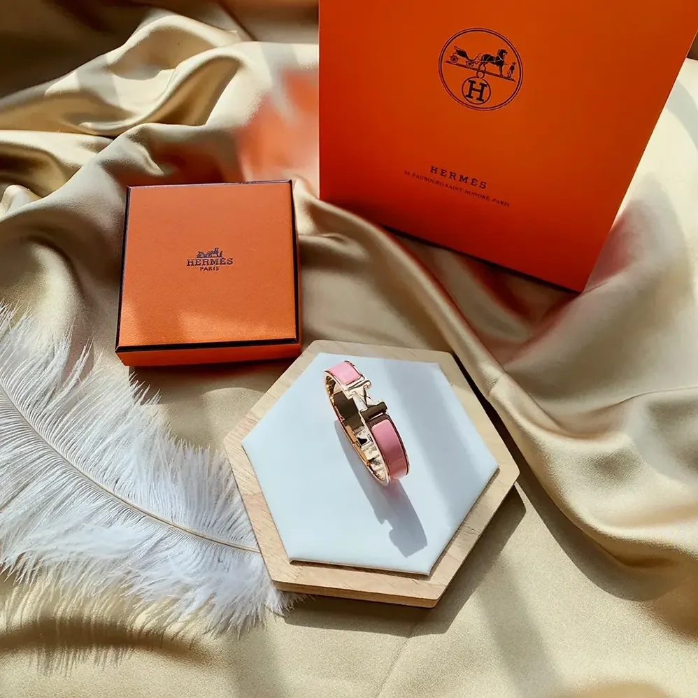 Hermes Clic H Bracelet for Unisex in Pink