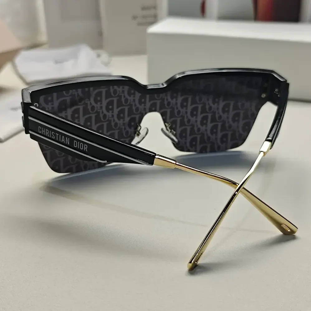 Dior DiorClub M4U Blue Dior Oblique Mask Sunglasses for Unisex Dior DiorClub M4U Blue Dior Oblique Mask Sunglasses for Unisex