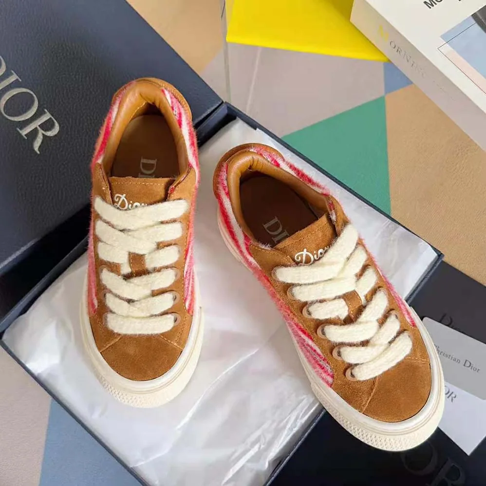 Dior Tears B33 Sneaker – Limited and Numbered Edition for Men in Red