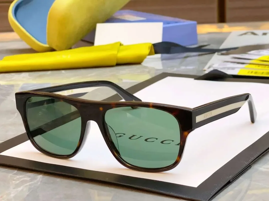 Gucci Square in Frame Sunglasses Black