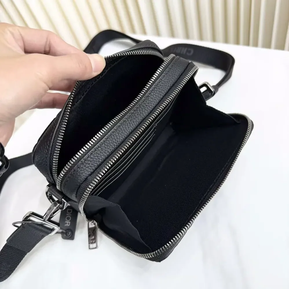 Dior Zipped Pouch with Strap Black Dior Gravity Leather for Men Dior Zipped Pouch with Strap Black Dior Gravity Leather for Men