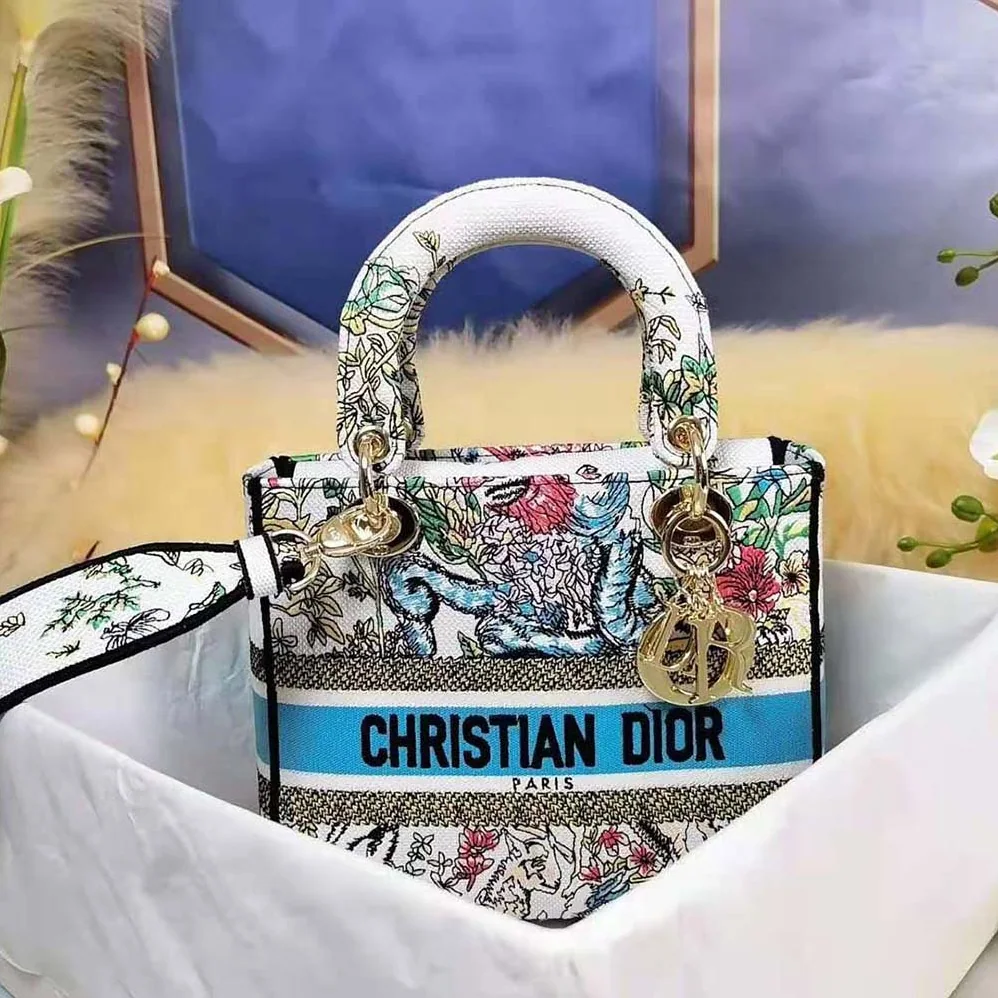 Dior Medium Lady D-Lite Bag Latte Multicolor D for Women in Constellation Embroidery Dior Medium Lady D-Lite Bag Latte Multicolor D for Women in Constellation Embroidery
