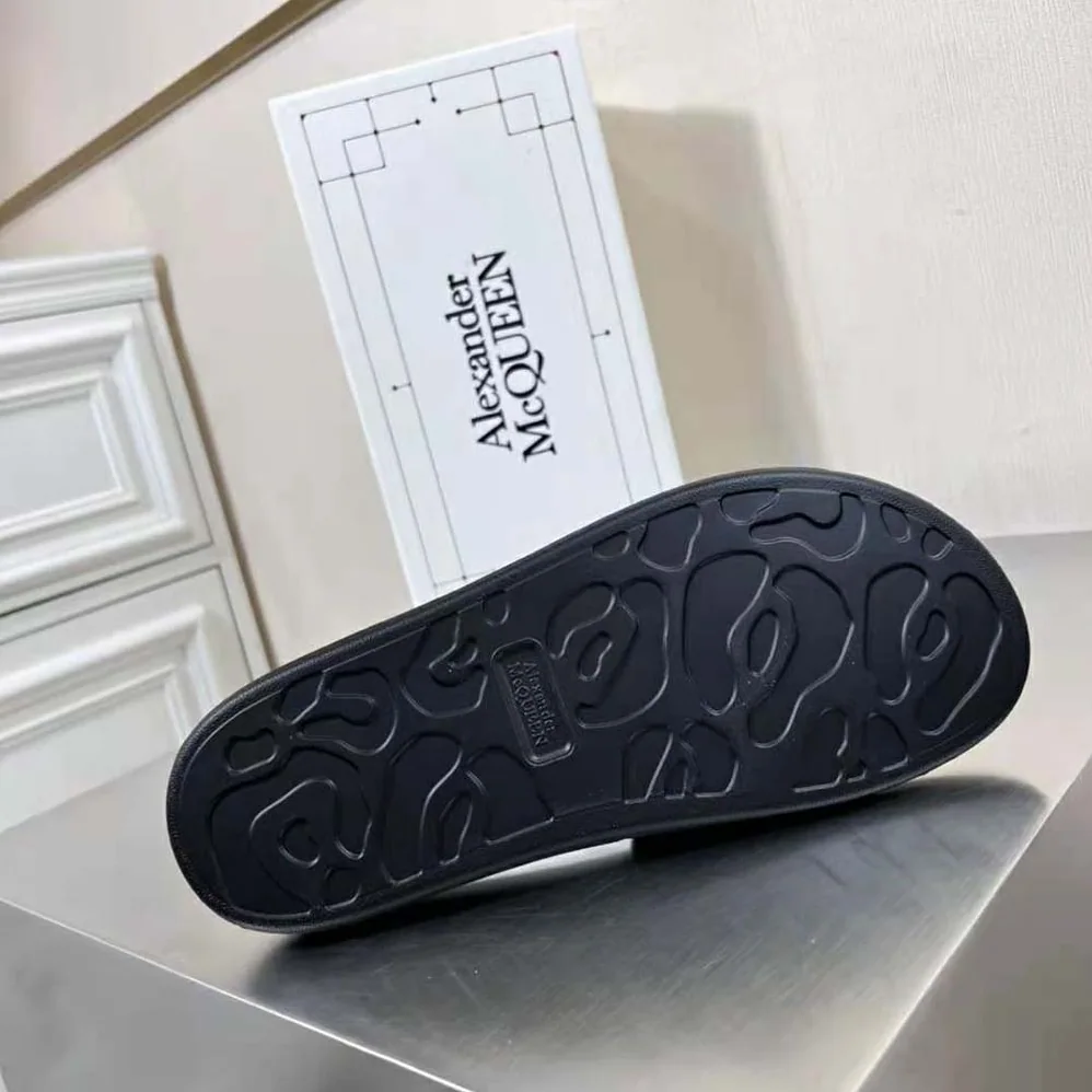 Alexander Mcqueen Pool Slide in Navy for Unisex in White