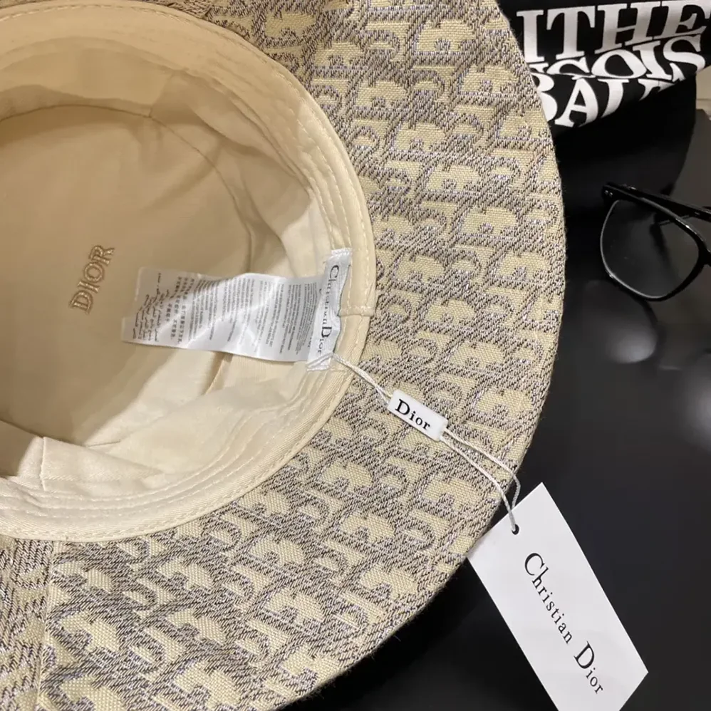 Dior D-Bobby Dior Oblique Small Brim Bucket Hat White and Gold for Unisex in Tone Embroidery Dior D-Bobby Dior Oblique Small Brim Bucket Hat White and Gold for Unisex in Tone Embroidery