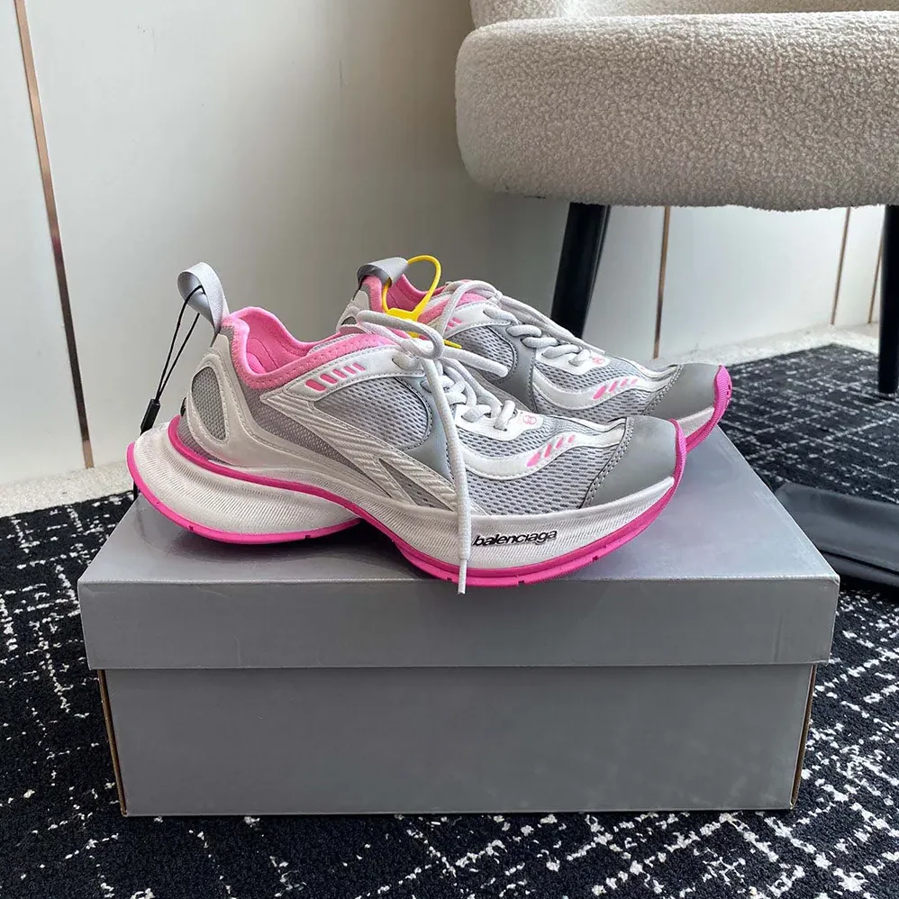 Balenciaga Circuit Sneaker in Grey White and Pink Polyester for Unisex Balenciaga Circuit Sneaker in Grey White and Pink Polyester for Unisex