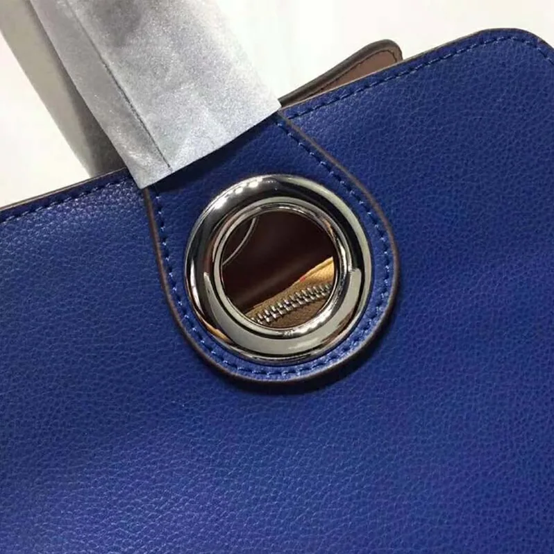 Burberry The Leather Crest Grommet Detail Tote for Women in Blue
