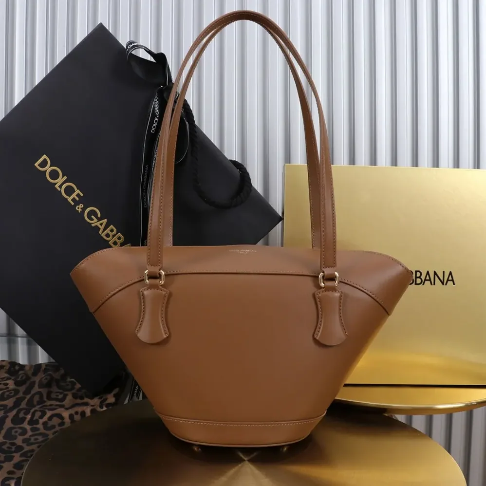 Dolce Gabbana D&G Capri Crow'S Nest for Women in Brown