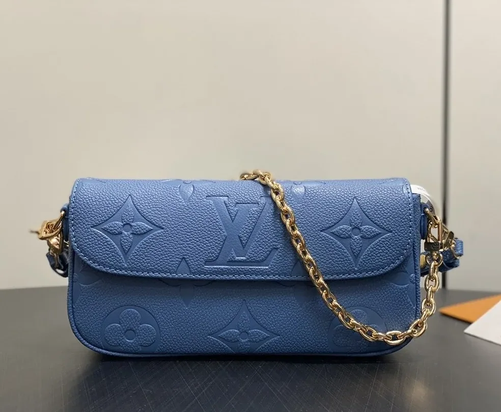 Louis Vuitton Wallet On Chain Ivy Shoulder Bag in Blue Gold Hardware