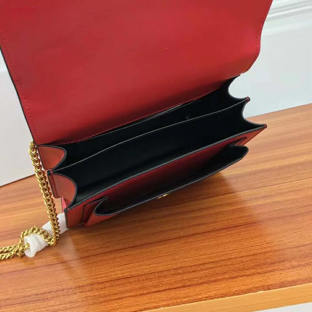 Saint Laurent YSL Sunset Medium in Smooth Leather for Women in Red Saint Laurent YSL Sunset Medium in Smooth Leather for Women in Red