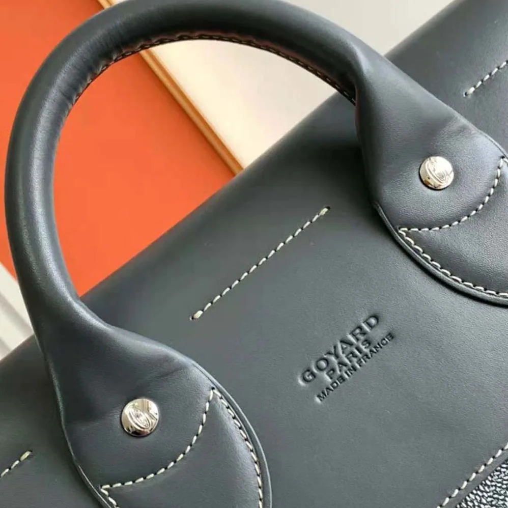 Goyard Steamer PM Bag Has Four Half-circle Studs for Unisex in Silver Goyard Steamer PM Bag Has Four Half-circle Studs for Unisex in Silver