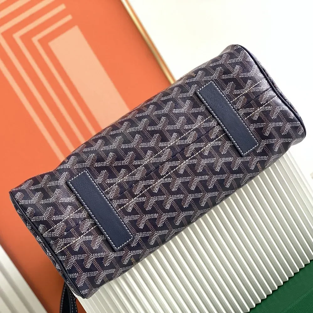 Goyard Rouette Souple Bag for Unisex in Navy Goyard Rouette Souple Bag for Unisex in Navy