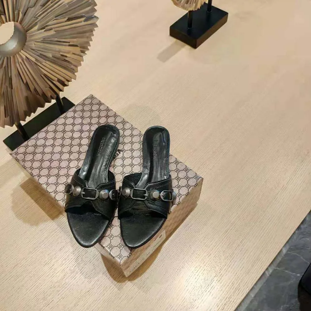 Balenciaga Cagole Sandal in Black Arena Lambskin for Women Balenciaga Cagole Sandal in Black Arena Lambskin for Women