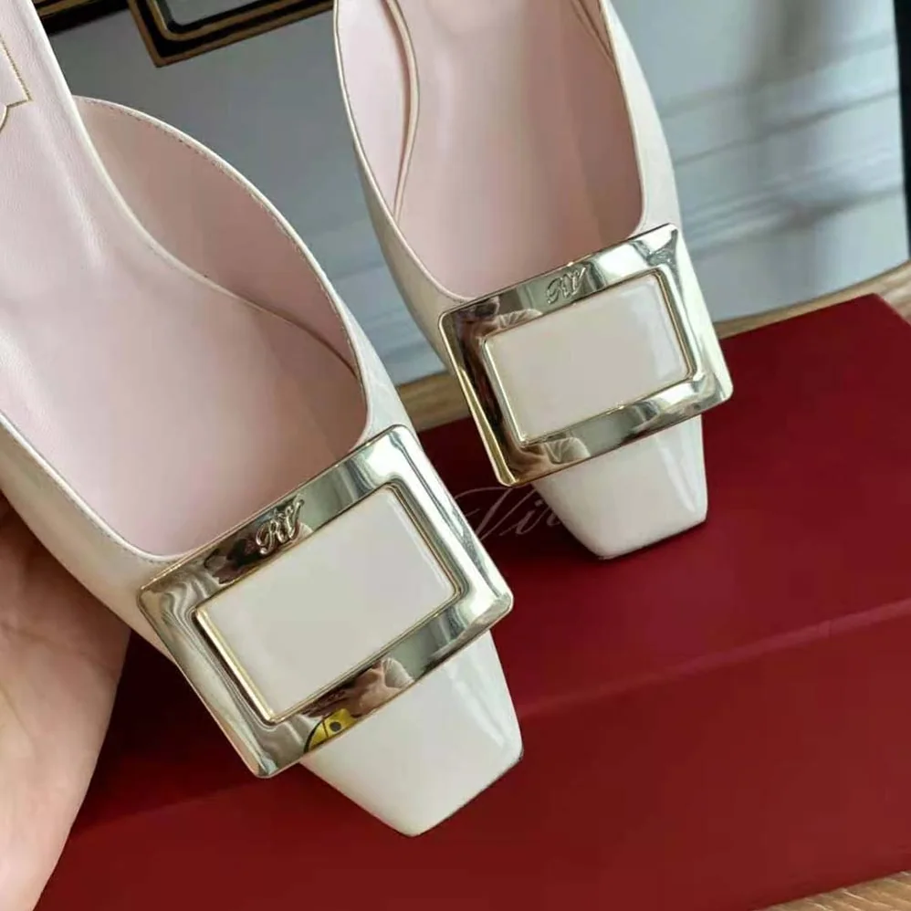 Roger Vivier Belle Vivier Metal Buckle Mules in Patent Leather in 2.5 cm Heel Roger Vivier Belle Vivier Metal Buckle Mules in Patent Leather in 2.5 cm Heel