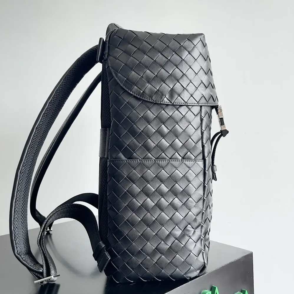 Bottega Veneta Intrecciato Flap Backpack for Unisex in Black