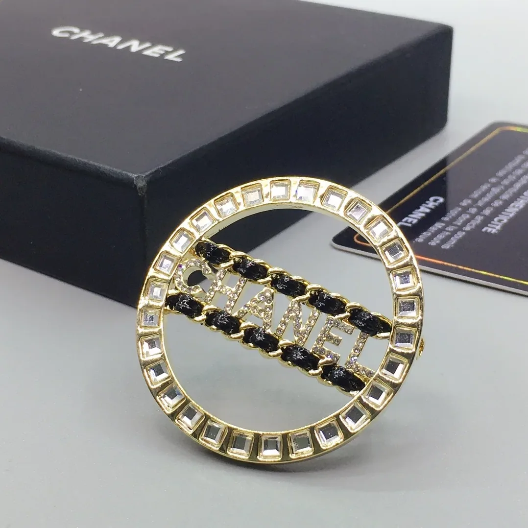Chanel Brooch Gold in toned Hardware Chanel Brooch Gold in toned Hardware