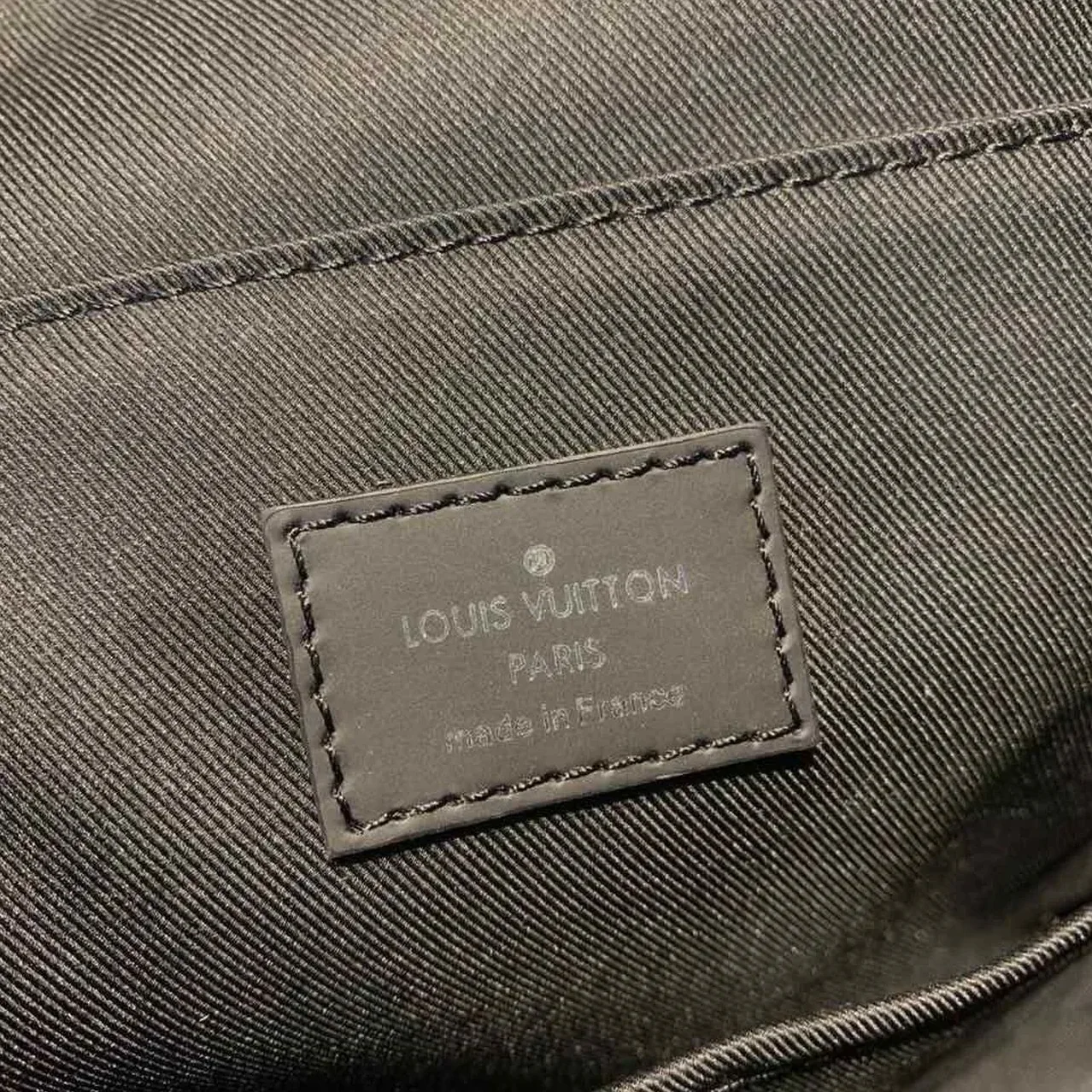 Louis Vuitton District PM Crossbody Bag / Damier Graphite Canvas Silver Hardware