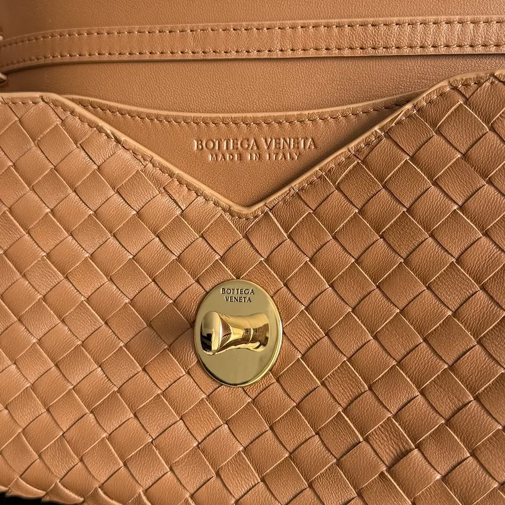 Bottega Veneta Knot Lock for Women in Brown
