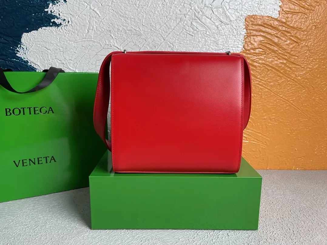 Bottega Veneta Clip Bag Red