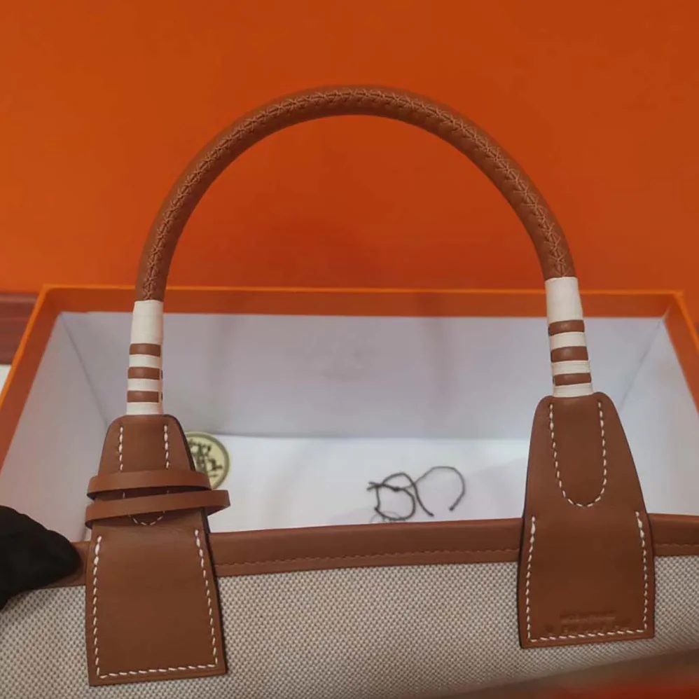 Hermes Steeple 25 Ecru Tote Bag for Unisex in Brown