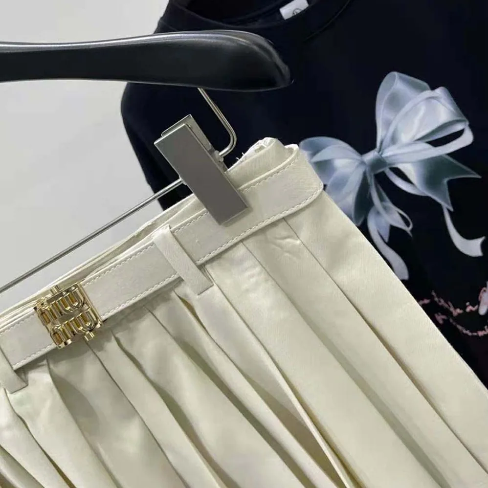 Miu Miu Pleated Batavia Miniskirt MG2032_11AD_F0018 for Women Miu Miu Pleated Batavia Miniskirt MG2032_11AD_F0018 for Women