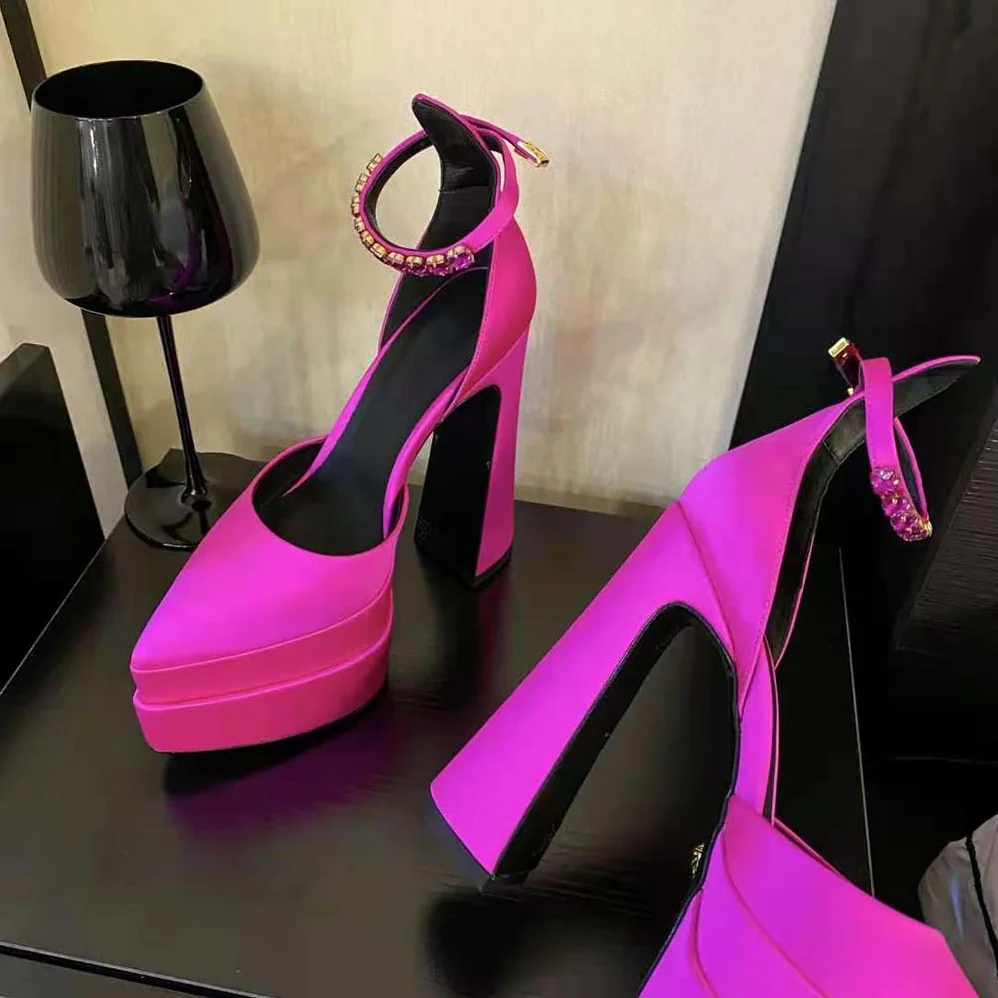 Versace Aevitas Pointy Platform Pumps in 16cm Heel Height for Women in Pink Versace Aevitas Pointy Platform Pumps in 16cm Heel Height for Women in Pink