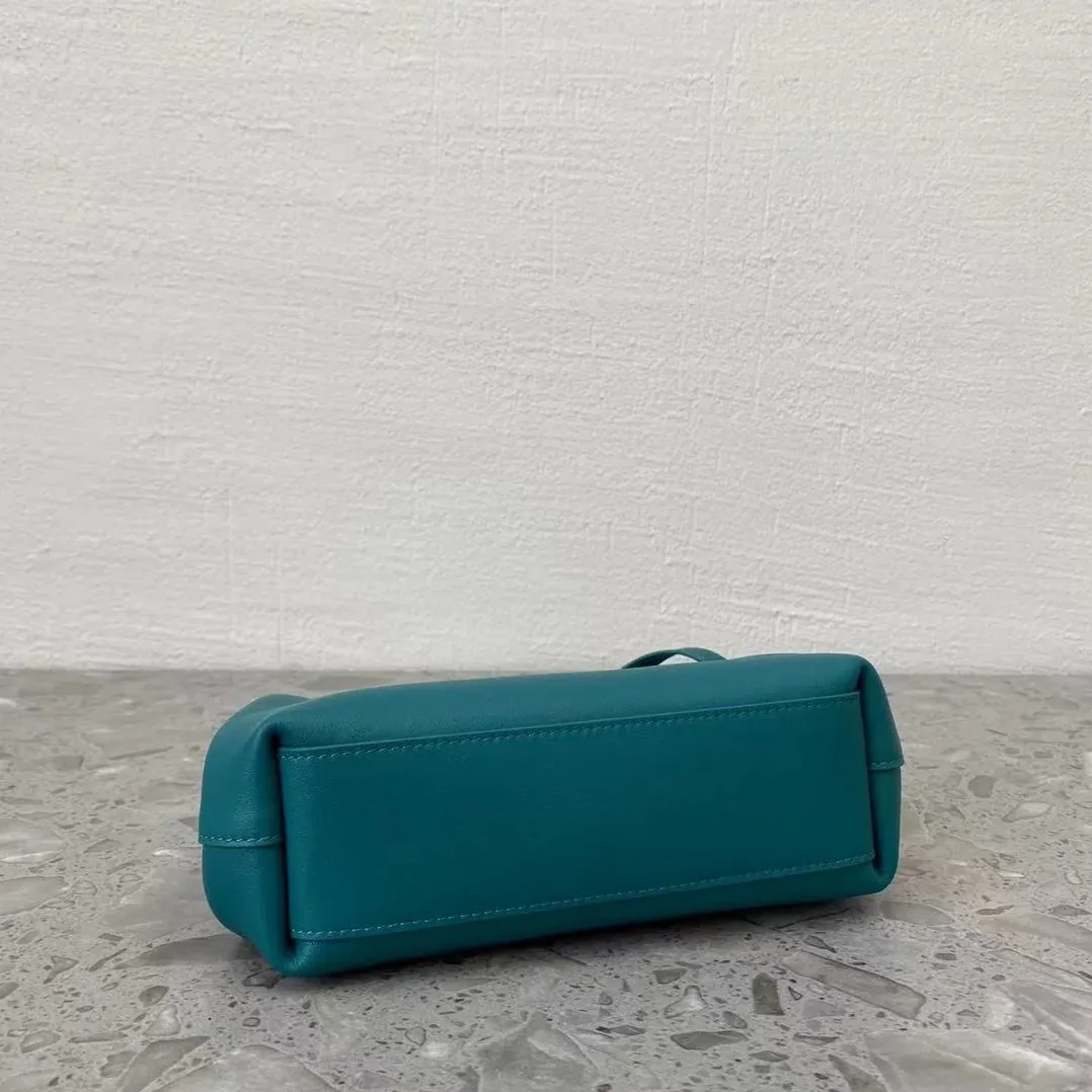 Bottega Veneta Point Blue Bottega Veneta Point Blue