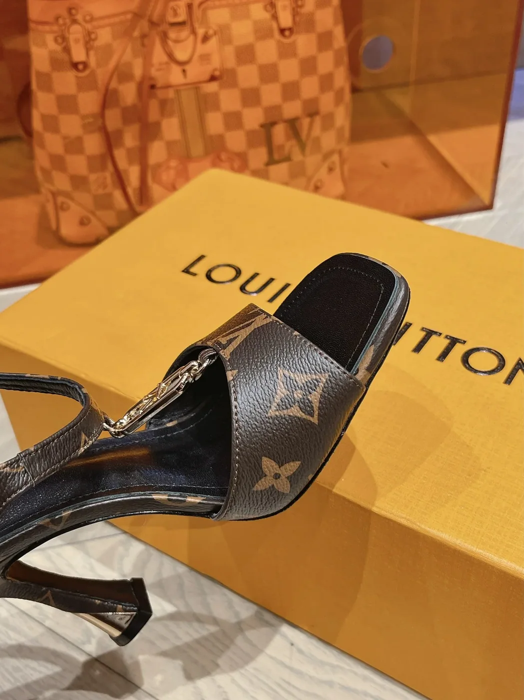 Louis Vuitton Sparkle Sandal Black / 3.7 in inch