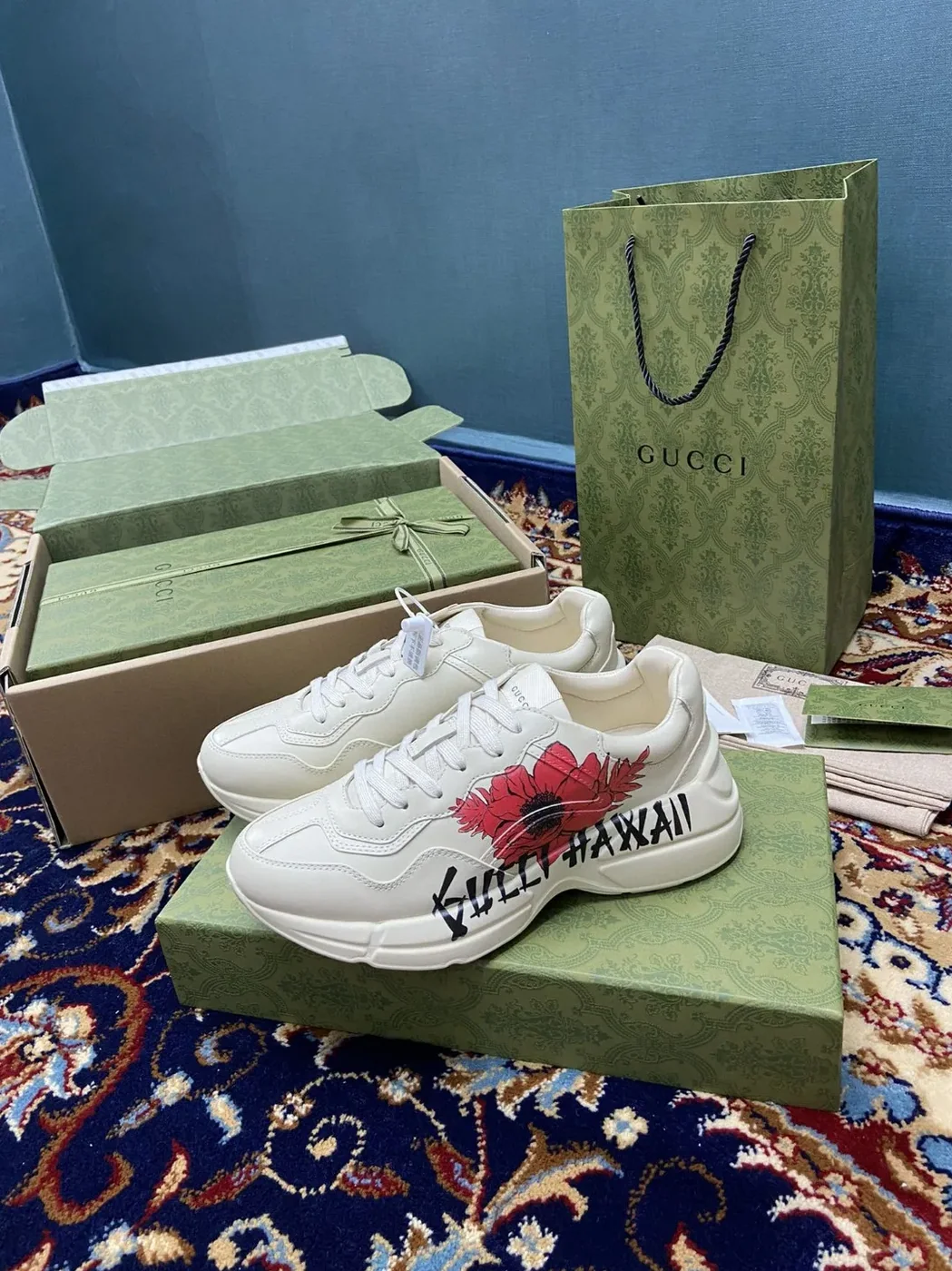 Gucci Rhyton Sneakers With Gucci Hawaii Poppy Print White Ivory