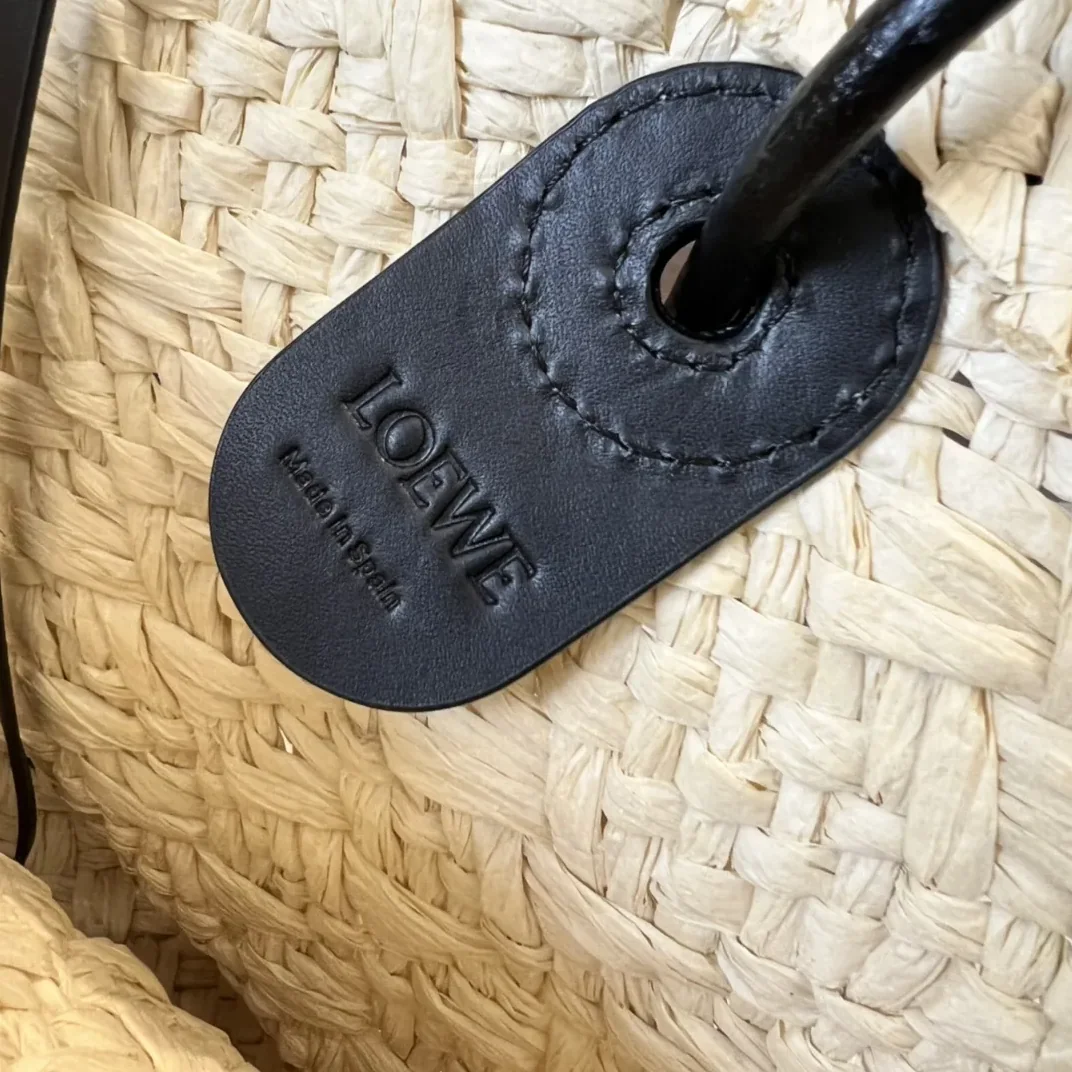 Loewe Small Anagram Basket Bag Beige/Black / A223P65X01 Loewe Small Anagram Basket Bag Beige/Black / A223P65X01