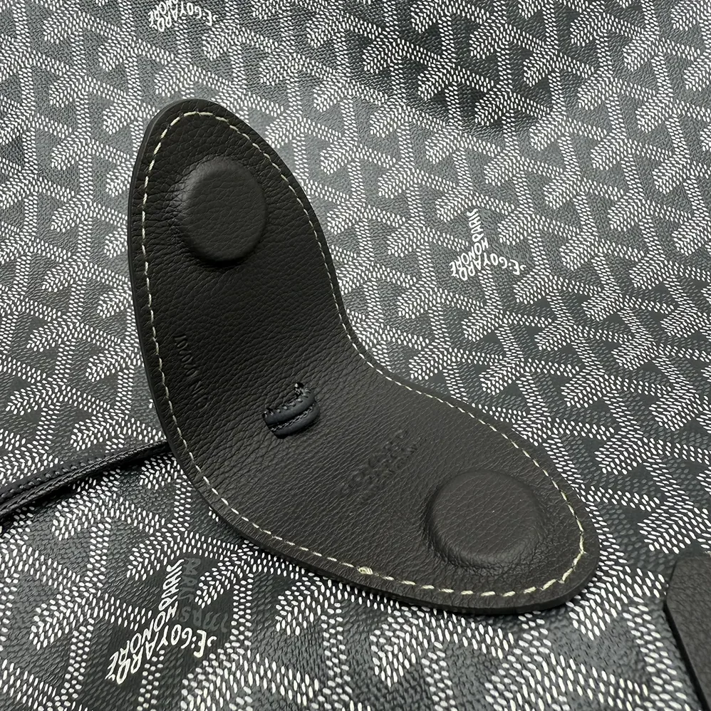 Goyard Saint Louis Gm Bag for Unisex in Grey Goyard Saint Louis Gm Bag for Unisex in Grey