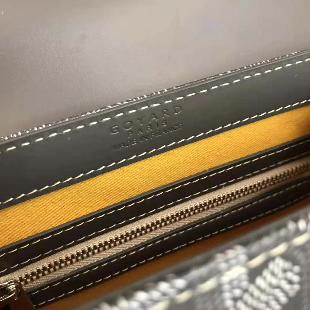 Goyard Sac Saïgon PM in Toile Goyardine & Clamecy Calfskin for Women in Gray Goyard Sac Saïgon PM in Toile Goyardine & Clamecy Calfskin for Women in Gray