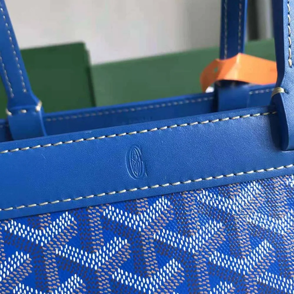 Goyard Bellechasse Biaude PM Bag for Women in Blue Goyard Bellechasse Biaude PM Bag for Women in Blue