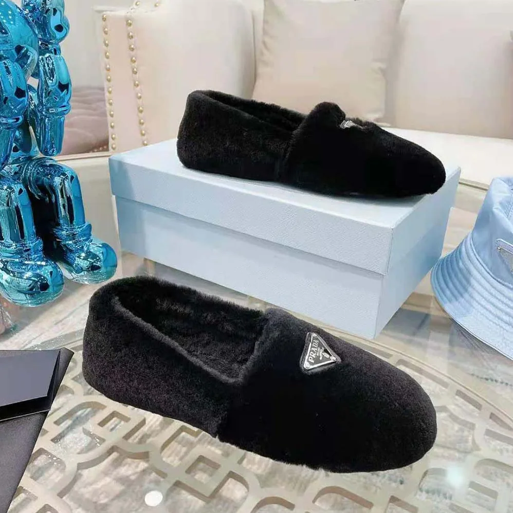 Prada Shearling Slippers in 5 mm Heel Hight for Women in Black