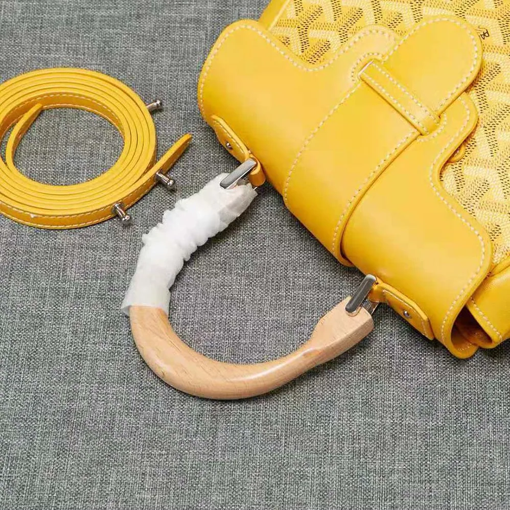 Goyard Sac Saïgon Souple Mini in Toile Goyardine & Chevroches Calfskin for Women in Yellow Goyard Sac Saïgon Souple Mini in Toile Goyardine & Chevroches Calfskin for Women in Yellow