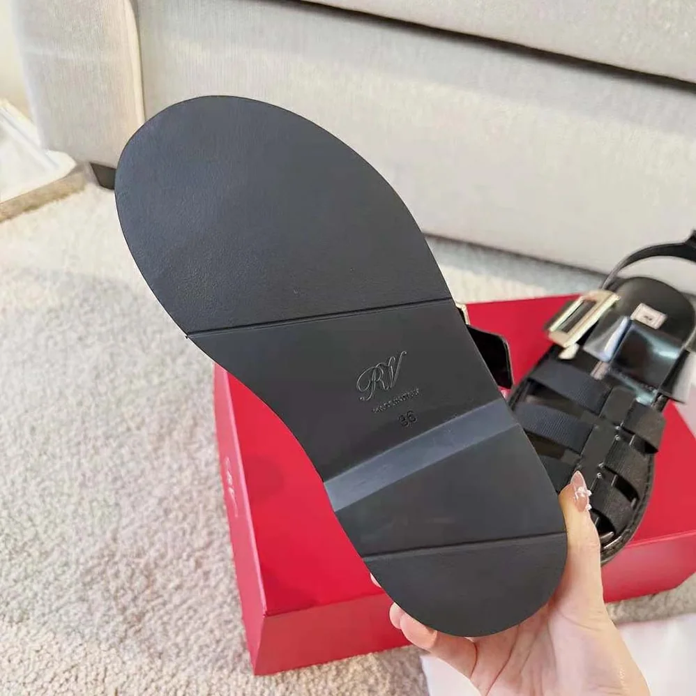Roger Vivier Viv' Rangers Metal Buckle Fisherman Sandals in Leather for Women Roger Vivier Viv' Rangers Metal Buckle Fisherman Sandals in Leather for Women