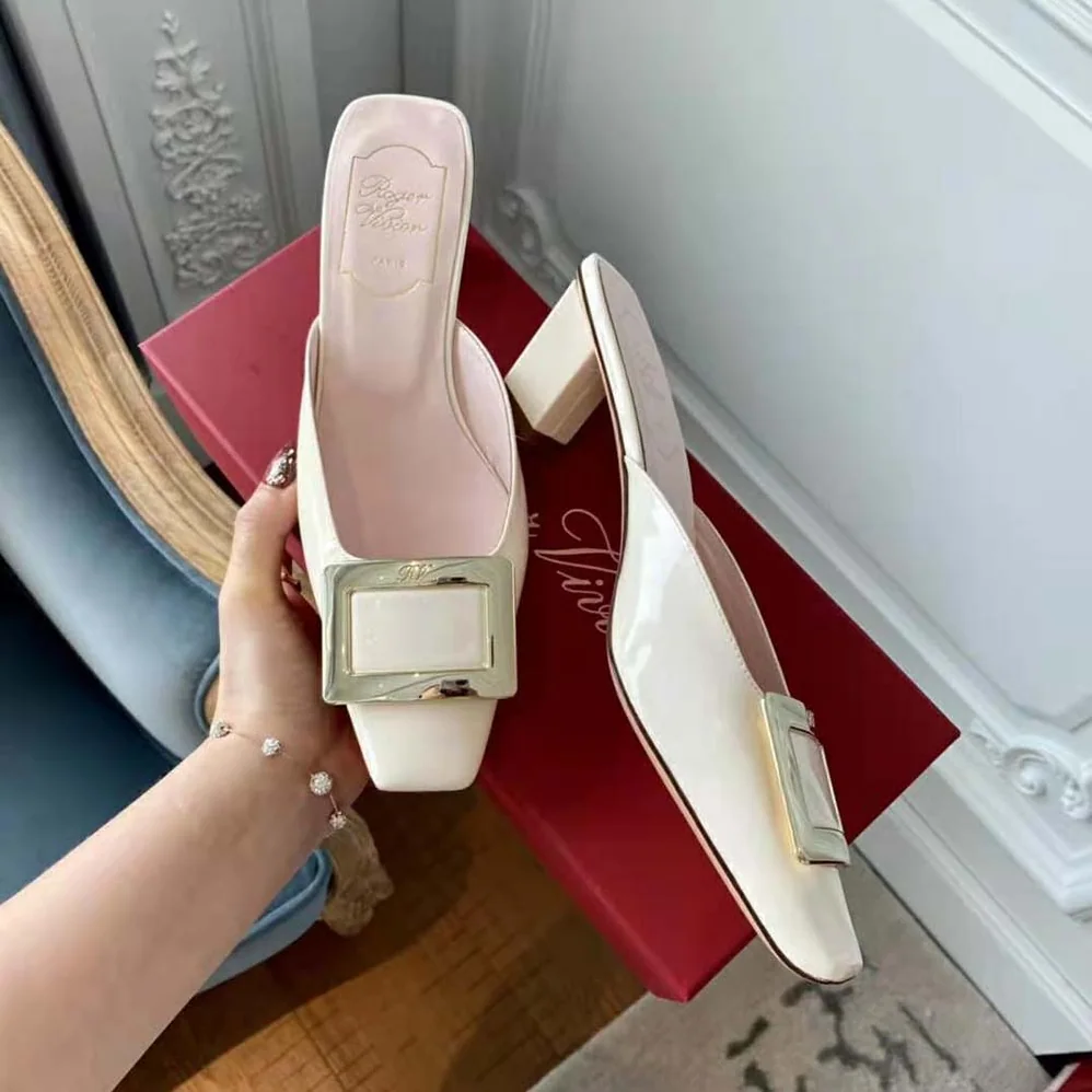 Roger Vivier Belle Vivier Metal Buckle Mules in Patent Leather in 4.5 cm Heel Roger Vivier Belle Vivier Metal Buckle Mules in Patent Leather in 4.5 cm Heel