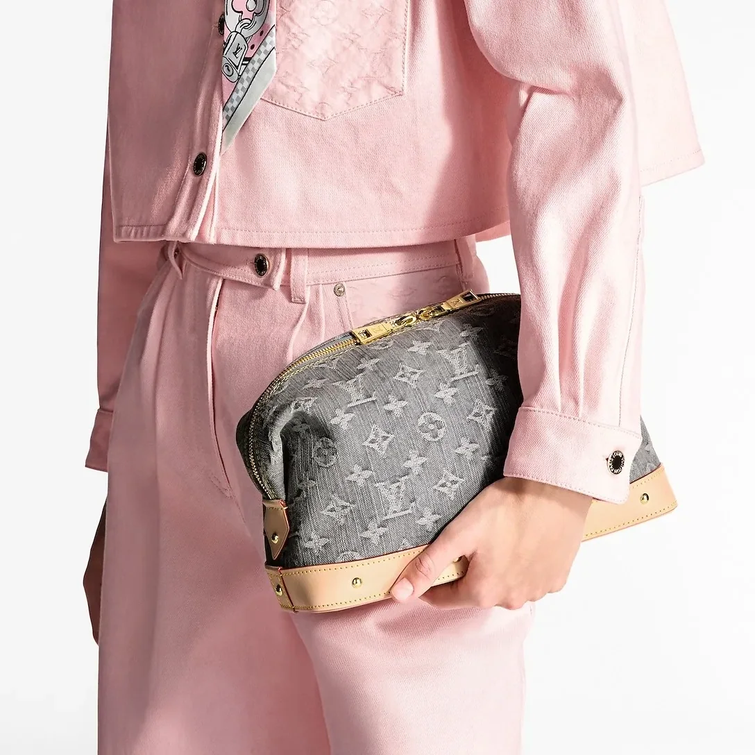 Louis Vuitton Cosmetic Pouch GM Cloudy Gray /