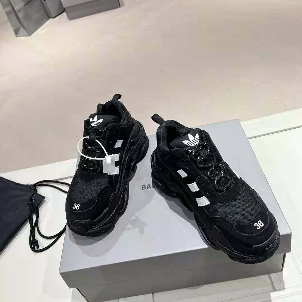Balenciaga Balenciaga / Adidas Triple S Sneaker in Black for Unisex Balenciaga Balenciaga / Adidas Triple S Sneaker in Black for Unisex